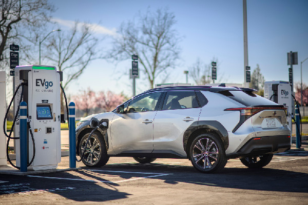 EVgo and Toyota Open New Fast Charging Stations