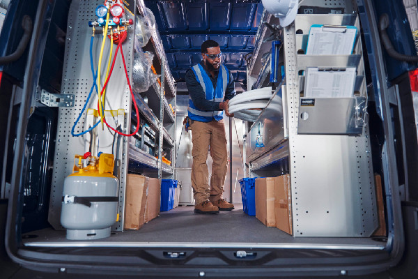 Mercedes-Benz USA Launches New VanSolution Model