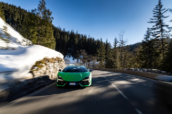 Lamborghini's Luxury Driving Experience in Courchevel