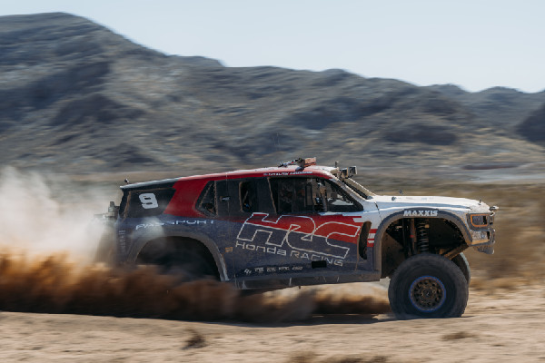Honda Passport Shines at Mint 400 Race