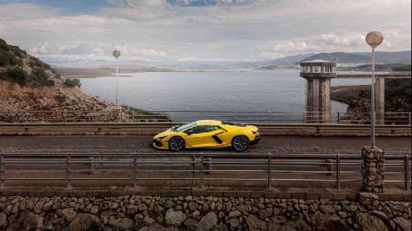 Lamborghini Achieves Record Sales in 2024