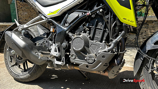 Hero Xtreme 250R Review engine