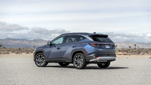 Hyundai Tucson Wins Best Compact SUV for Families