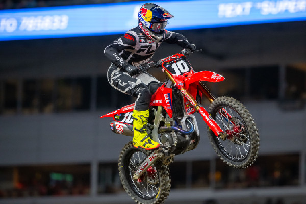 Hymas Secures Sixth at Pittsburgh Supercross