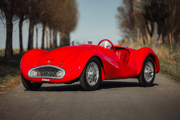 Ferrari F40 Competizione and Pagani Huayra R Auction