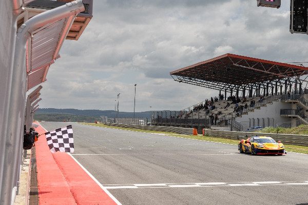 Unique Winners in Ferrari Challenge at Navarra