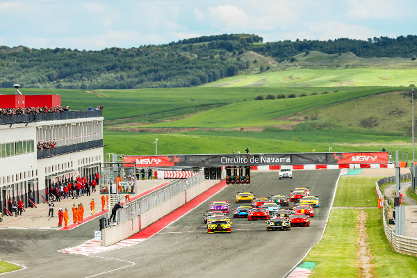 Unique Winners in Ferrari Challenge at Navarra