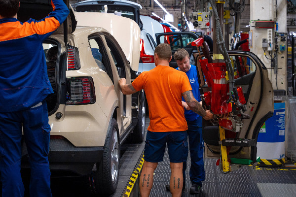 Volvo Starts Production of EX30 Electric SUV