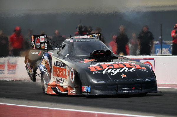 Stewart and Hagan Shine at NHRA Finals