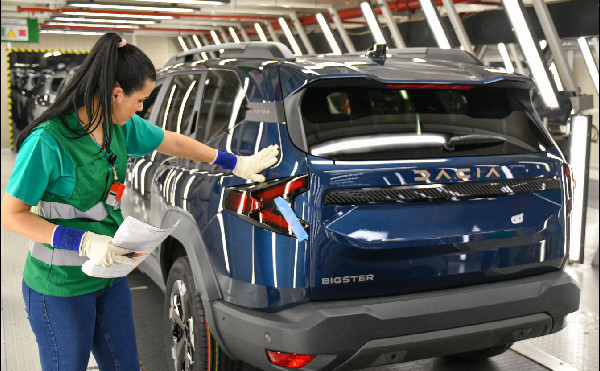 Dacia Mioveni Factory Hits Eight Million Production Mark