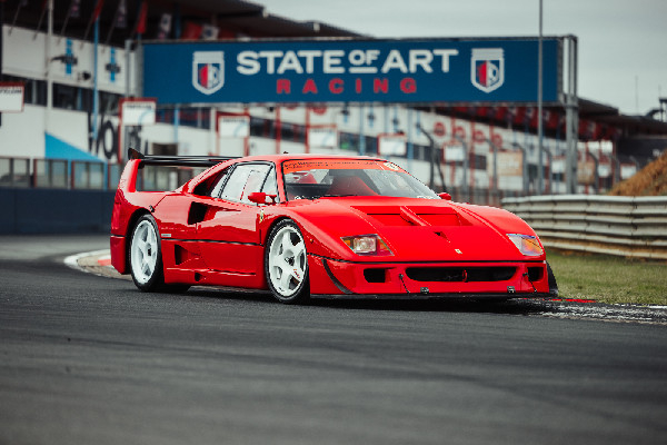Ferrari F40 Competizione and Pagani Huayra R Auction