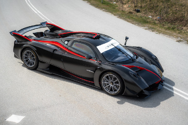 Ferrari F40 Competizione and Pagani Huayra R Auction