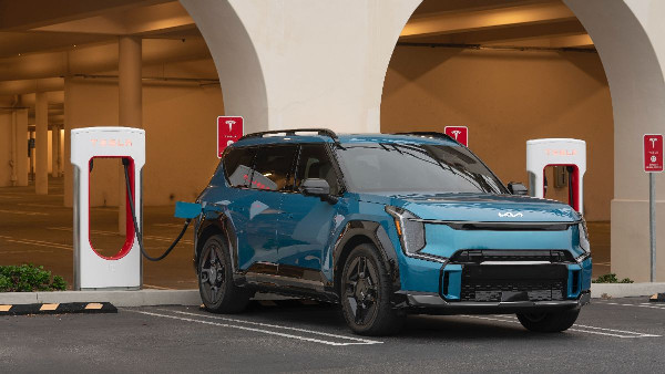 Kia EV Owners Gain Access to Tesla Chargers