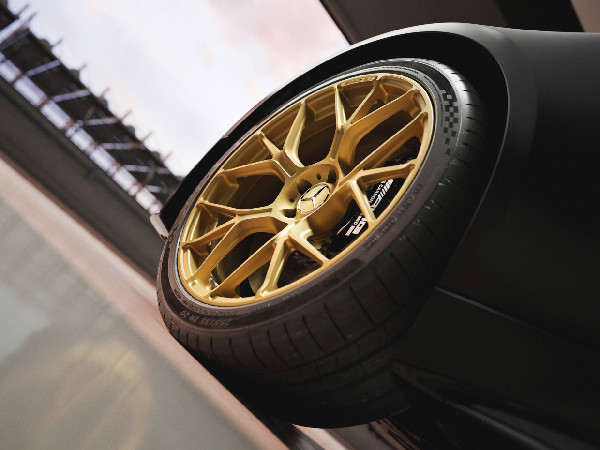 Mercedes-AMG Introduces APXGP Edition for F1 Film