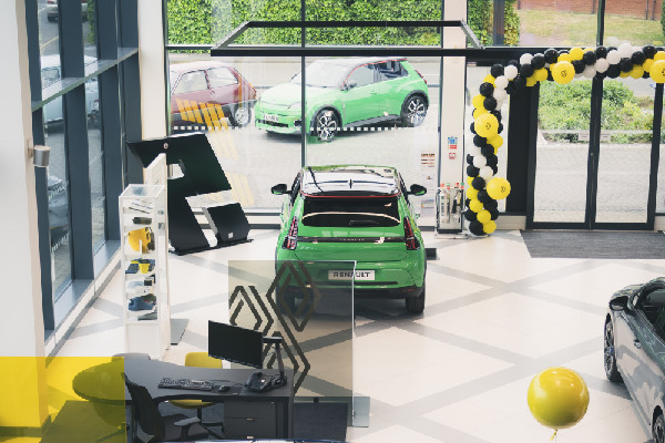 Letchworth's First Renault Retailer Opens Doors