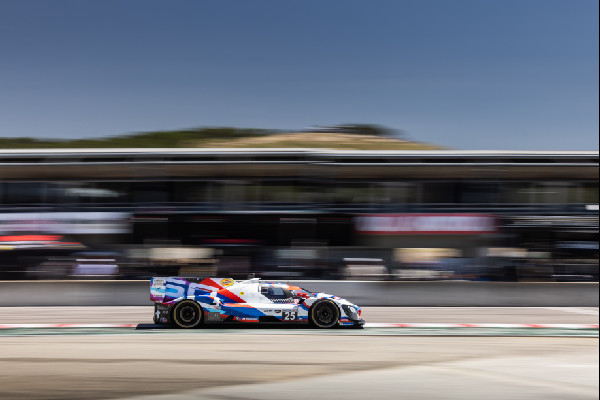 BMW M Hybrid V8 Shines at Laguna Seca