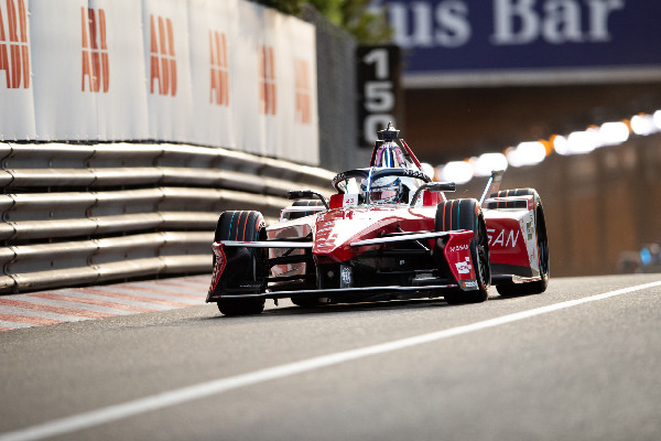 Nissan Formula E Team Targets Success in Tokyo