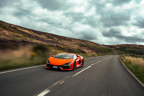 Rúben Dias and His Passion for Lamborghini Revuelto
