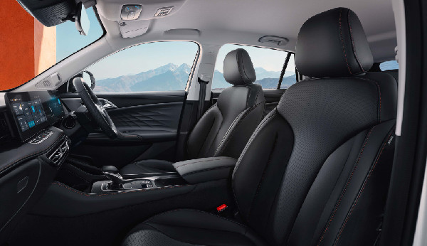 New MG HS Hybrid+ Models Enhance Performance