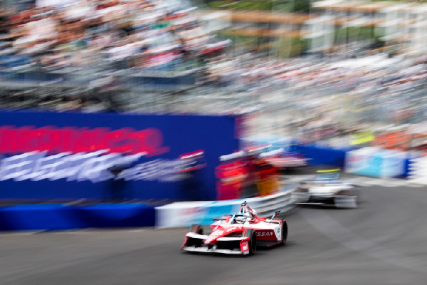Nissan Formula E Team Targets Success in Tokyo