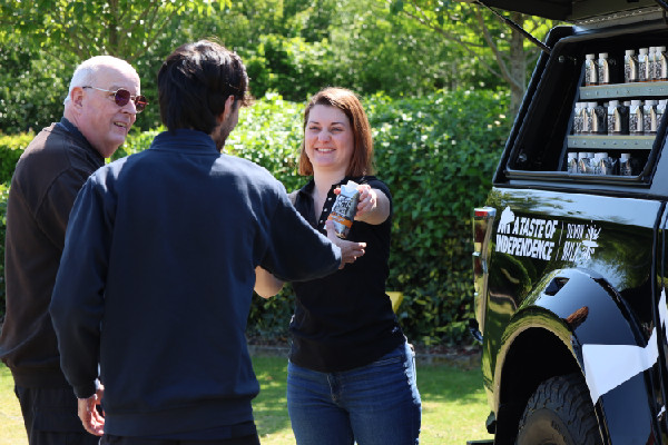 Isuzu Partners with Arctic Coffee for Summer Fun