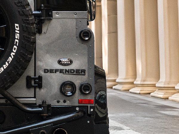 Defender GL-2 Lighting Upgrade Gains Popularity