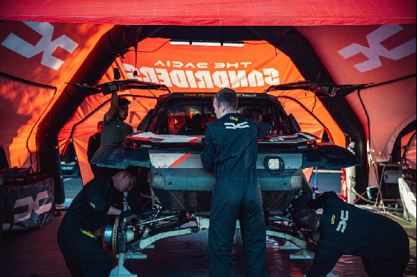 Dacia Sandriders Secure Podium in South Africa