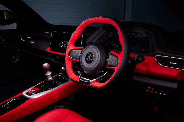 Lotus Emira Clark Edition Pays Tribute to Jim Clark