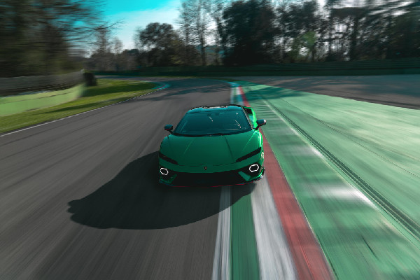 Lamborghini Reports Growth in Q1 2025