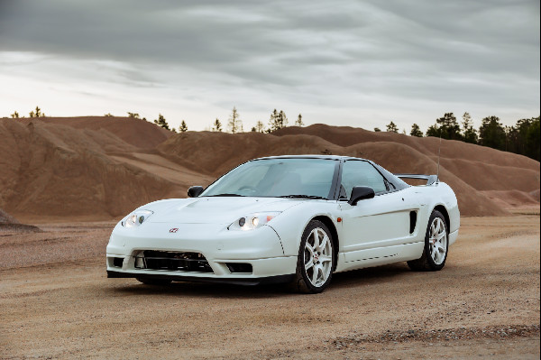 Catchpole Drives Rare Honda NSX-R in Sweden