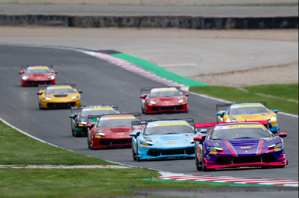 Ferrari Challenge Preview: Oulton Park May 2025