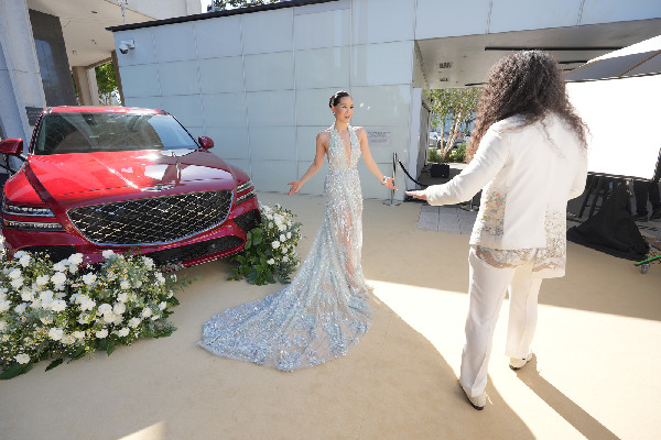 Genesis Celebrates AAPI Leaders at Gold Gala