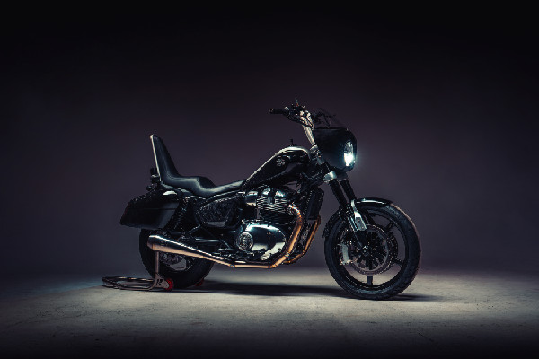 Custom Royal Enfield Super Meteor 650 Revealed