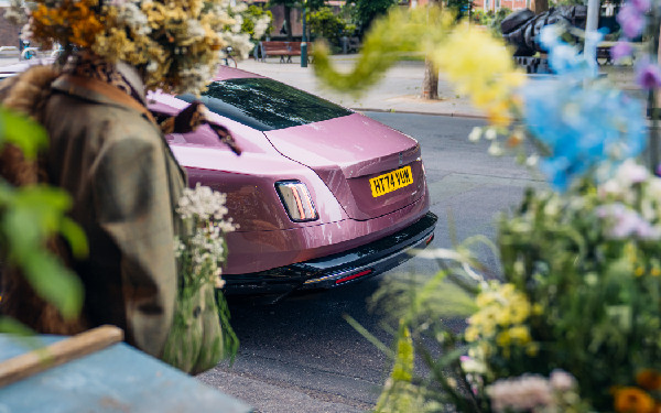 Bespoke Rolls-Royce Spectre Inspired by Velvet Orchid
