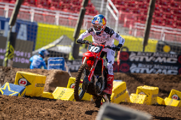 Wilson Places Seventh in Supercross Finale