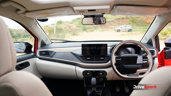 2025 Tata Altroz Facelift Review dashboard