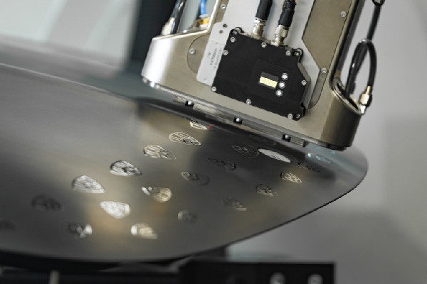 ABB Introduces PixelPaint at Mercedes-Benz Plant