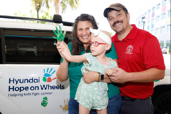 Hyundai Donates $150,000 to Children's Hospital