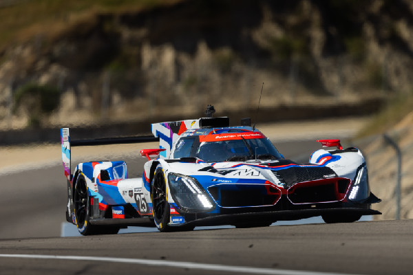 BMW M Hybrid V8 Shines at Laguna Seca