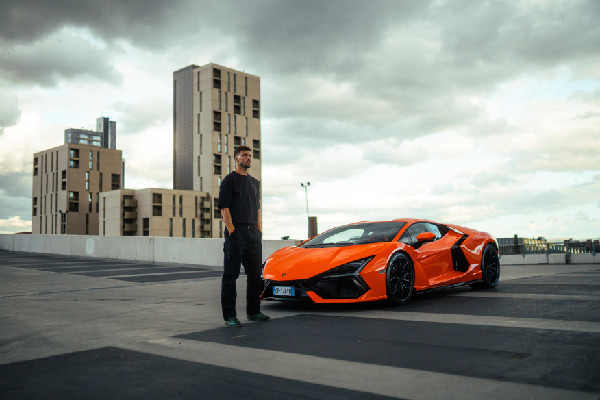 Rúben Dias and His Passion for Lamborghini Revuelto