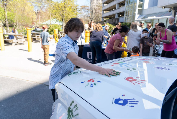 Hyundai Donates $250,000 to IWK Foundation