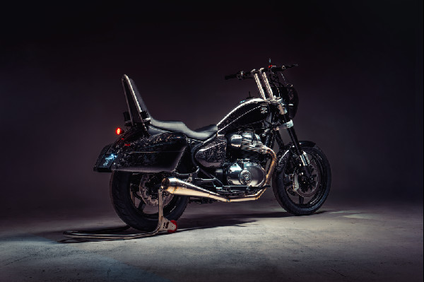 Custom Royal Enfield Super Meteor 650 Revealed