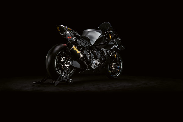 BMW Motorrad Concept RR Unveiled in Italy