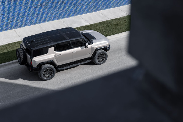 2026 GMC HUMMER EV Enhances Off-Road Capabilities