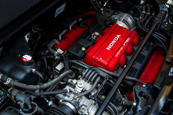 Catchpole Drives Rare Honda NSX-R in Sweden