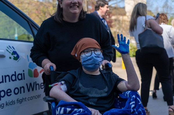 Hyundai Donates $250,000 to IWK Foundation