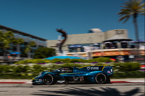 Valkyrie Competes in Detroit Street Race