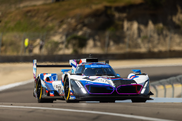 BMW M Hybrid V8 Shines at Laguna Seca