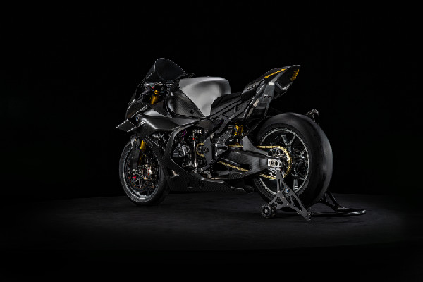 BMW Motorrad Concept RR Unveiled in Italy