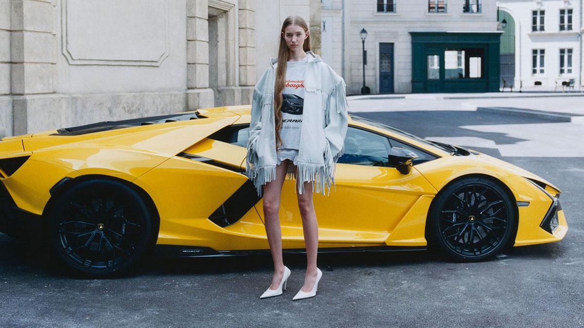 【BALENCIAGA】Automobili Lamborghini シグネットリング Balenciaga Automobil Lamborghini Signet Ring Ring Shiny